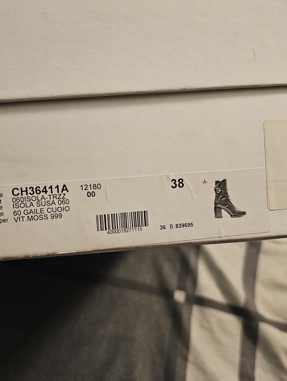Chloe Boots Size 38 - Picture 9 of 9